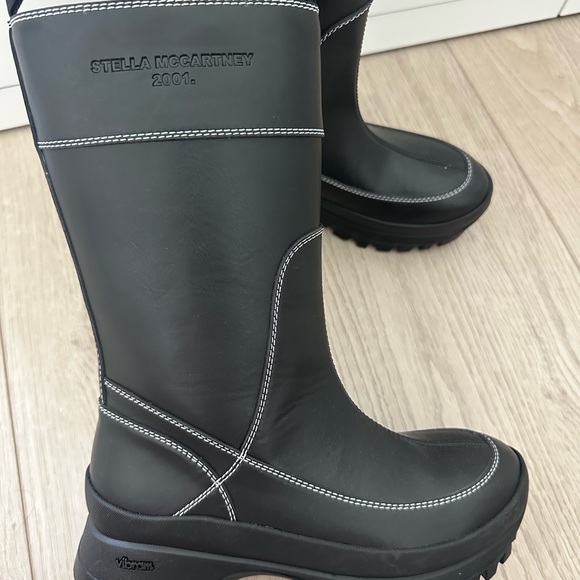 Stella McCartney Black Boots “In The Rain Boots” - Picture 1 of 4
